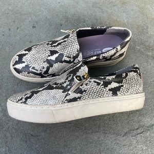 Dr Scholls Slip On Sneakers No Chill Casual Shoe Snake Skin Size 8M White Loafer